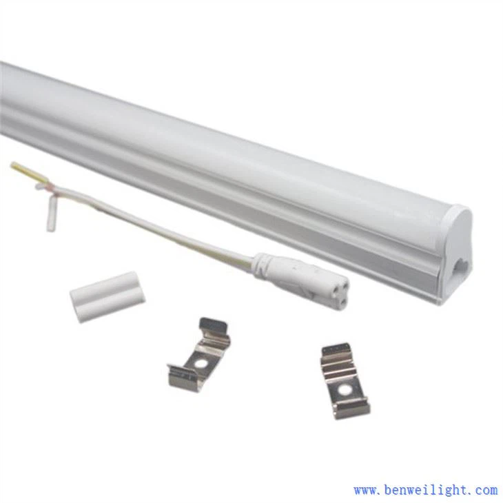 צינור פלורסנט T5 LED משולב