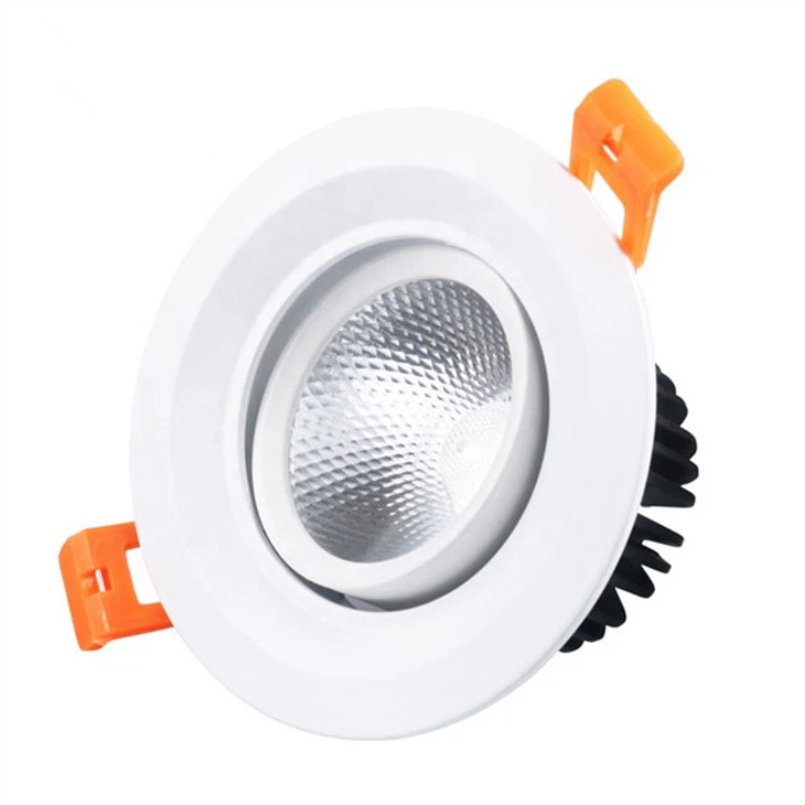 Downlight מעל המקלחת
