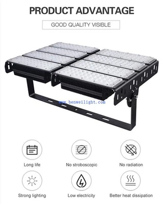 מגרשי טניס עם אורות