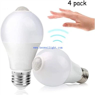 מנורת LED E27 עם חיישן תנועה